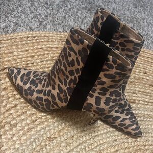 G.I.L.I. Brown Leopard Ankle Booties
